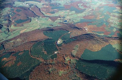 Vue aérienne du Mont Beuvray et de Bibracte