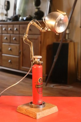 Lampe « extincteur et phare de vélo »